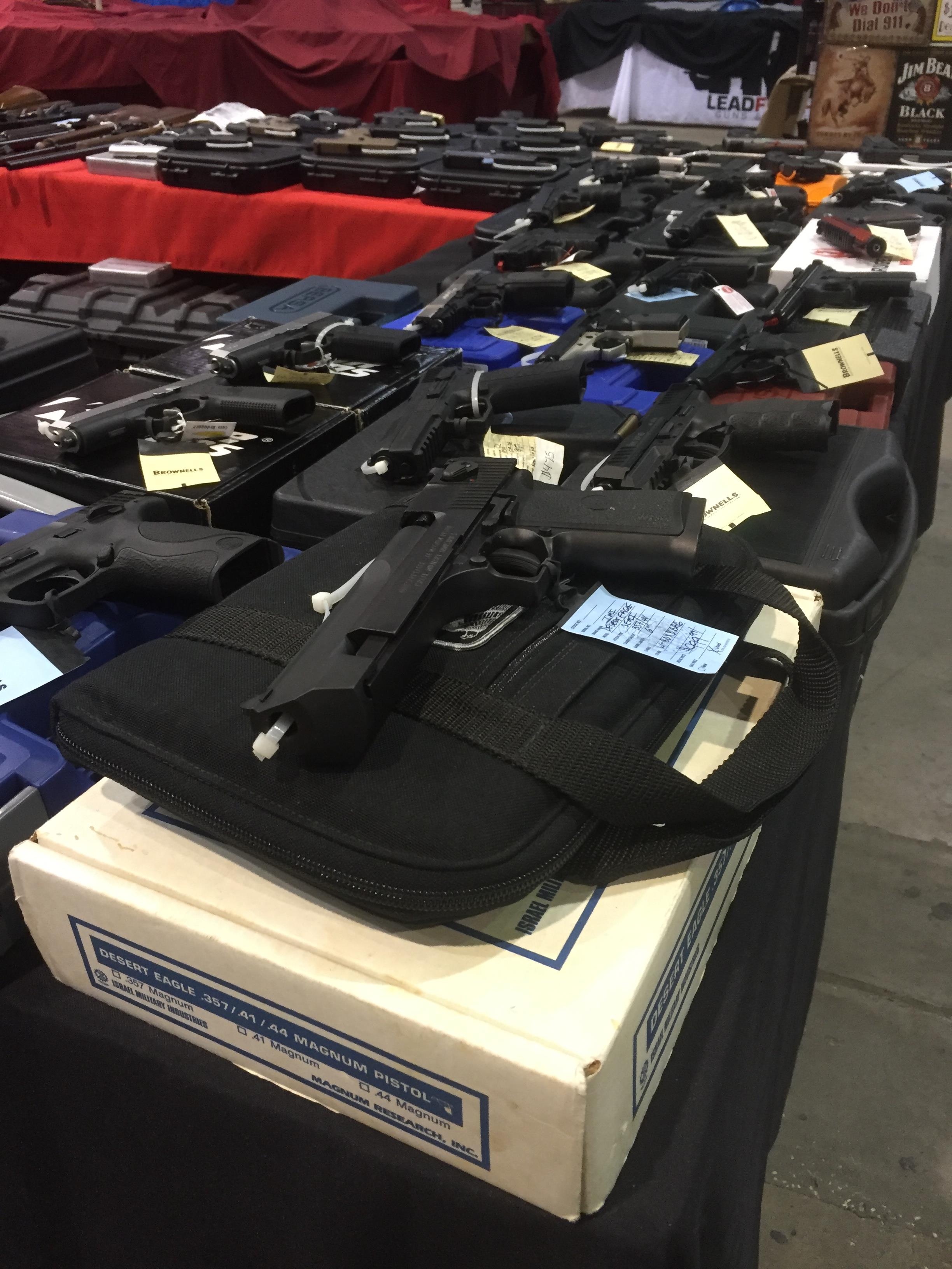 Big crowds expected at Fort Myers gun show this weekend
