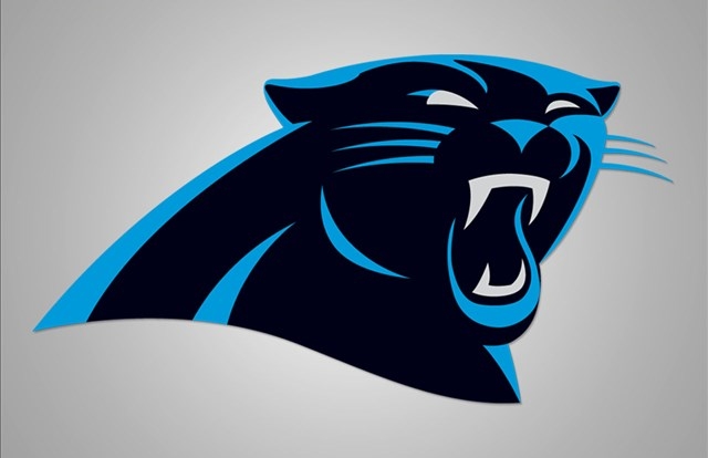 Panthers LB Thomas Davis having surgery on broken arm