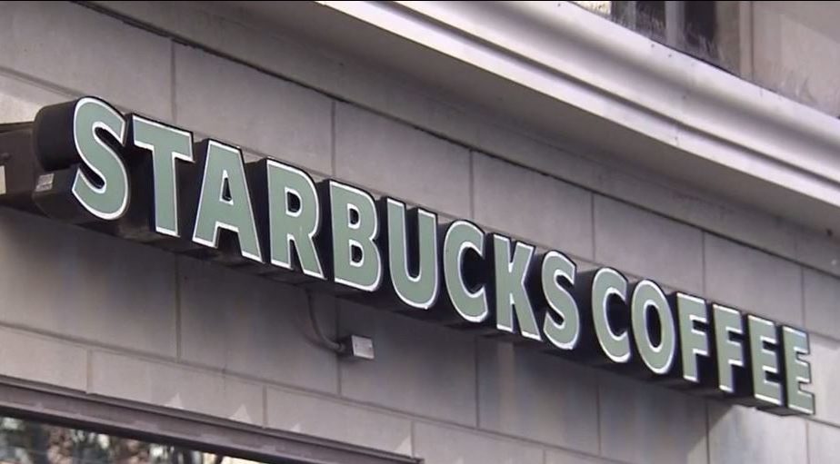 Starbucks closing up to 400 stores, expanding takeout options