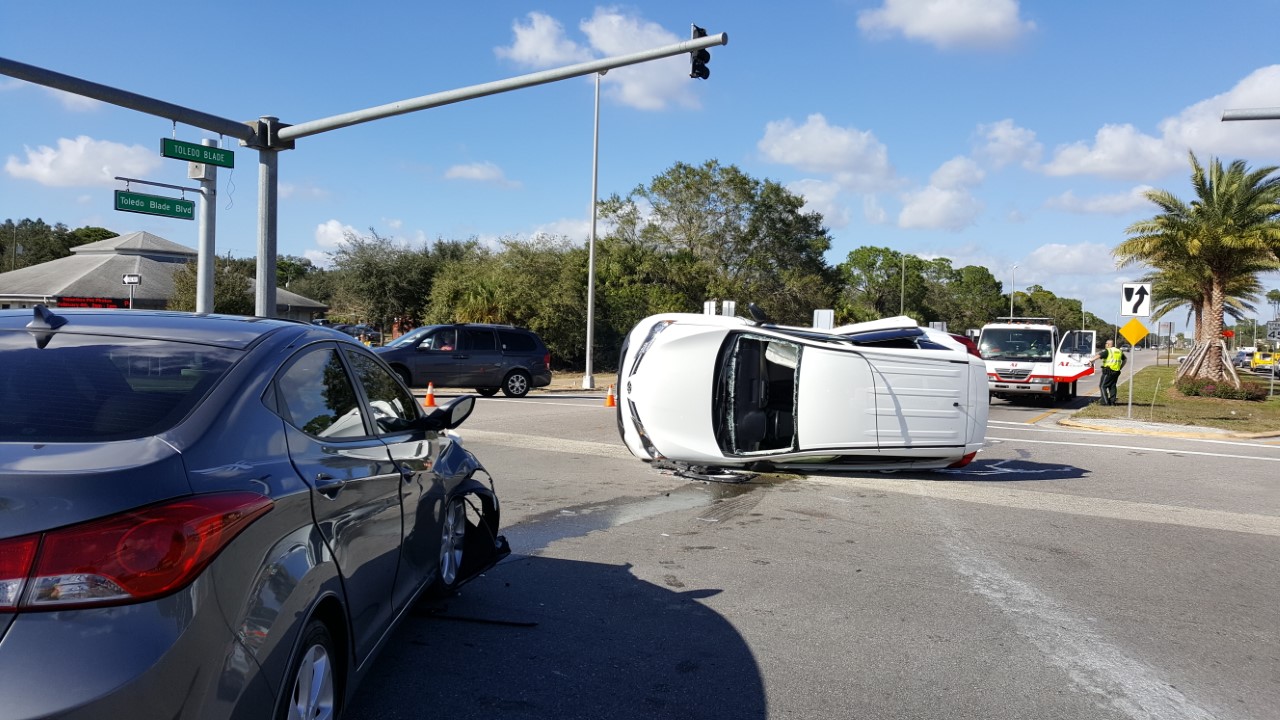 Crash blocks US 41 in Port Charlotte