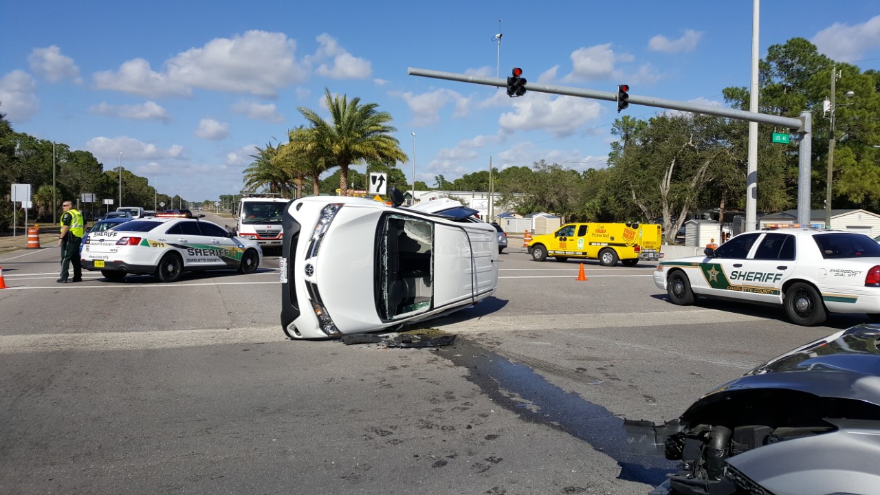 Crash blocks US 41 in Port Charlotte