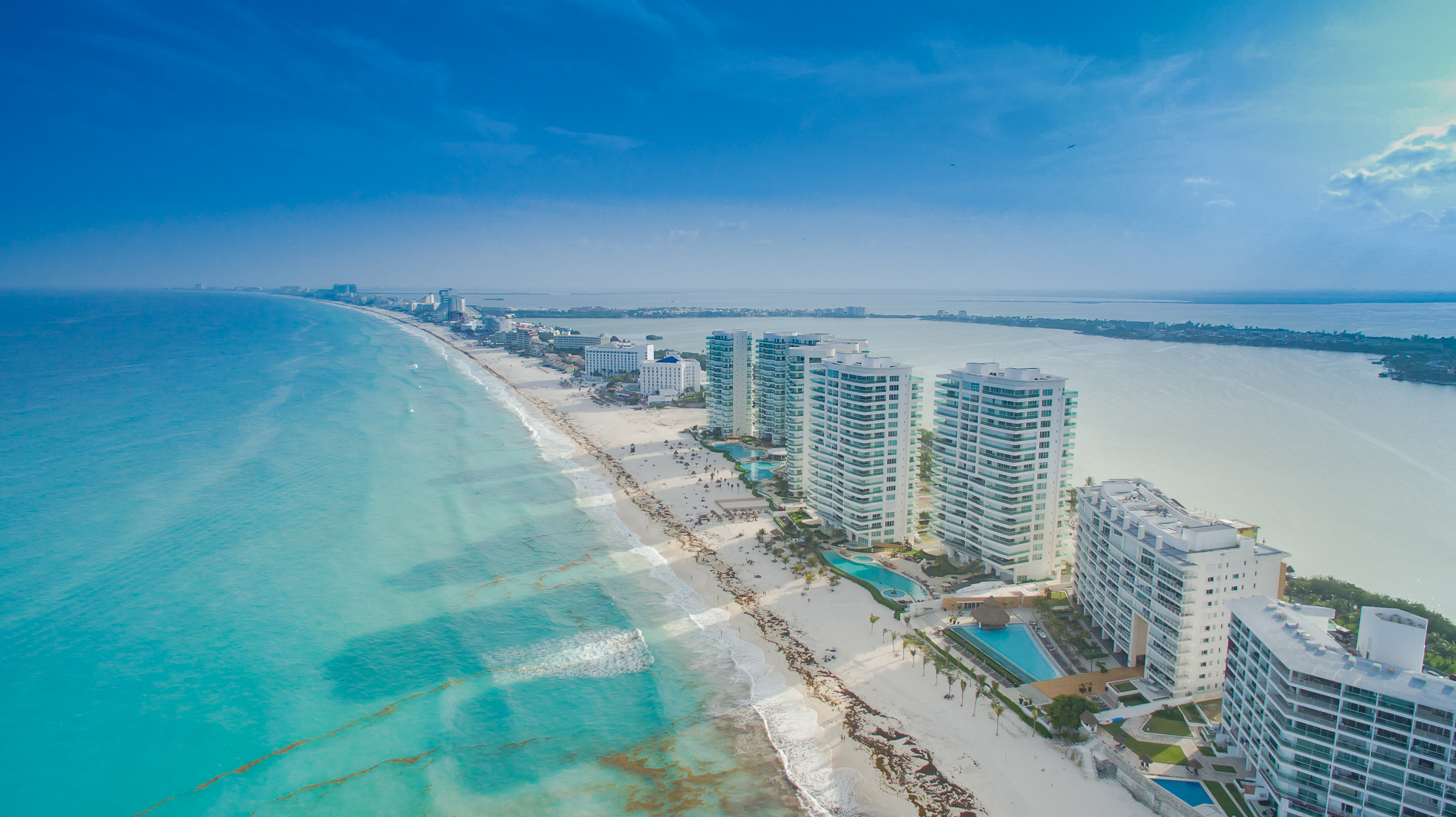 Website offers $10K-a-month job in Cancun