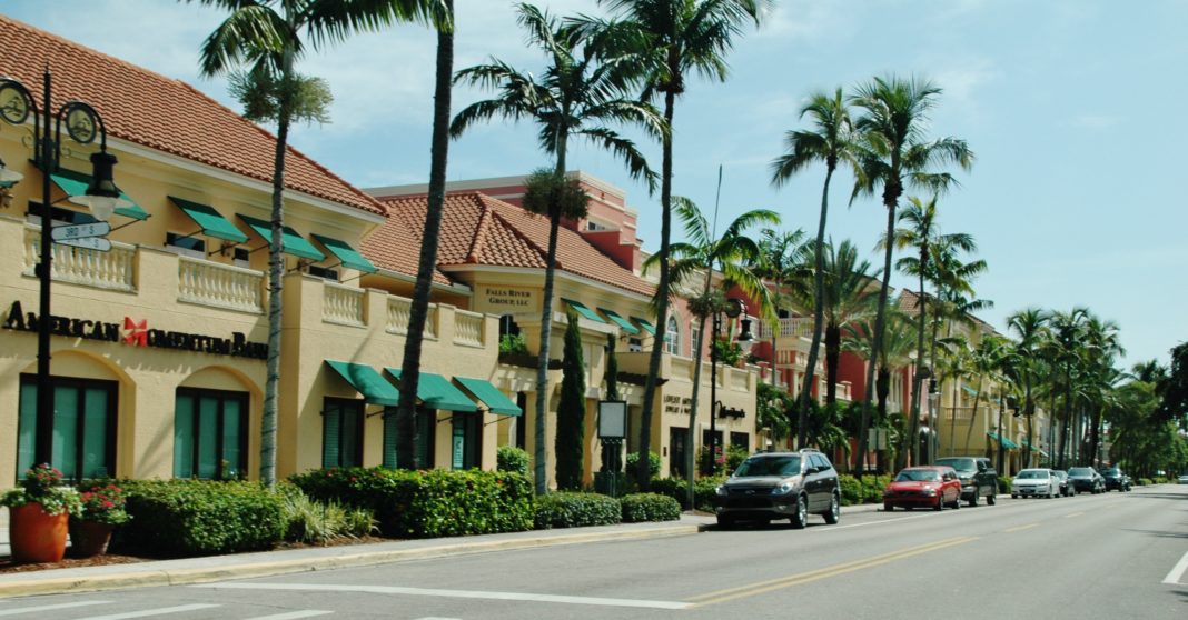FILE: 5th Ave in Naples. (Credit: Wikipedia Commons/FILE)