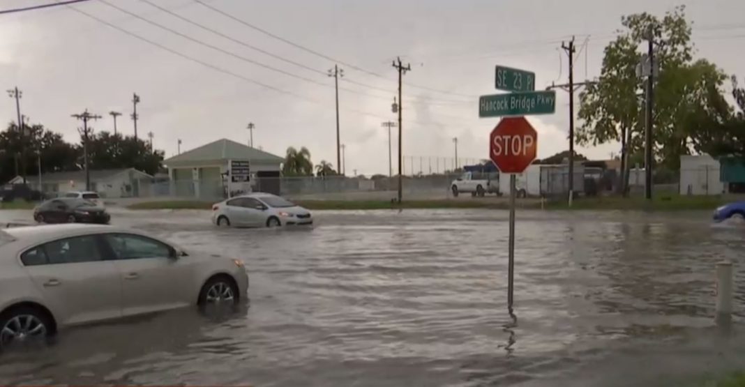 Heavy rain causes localized flooding in Cape Coral