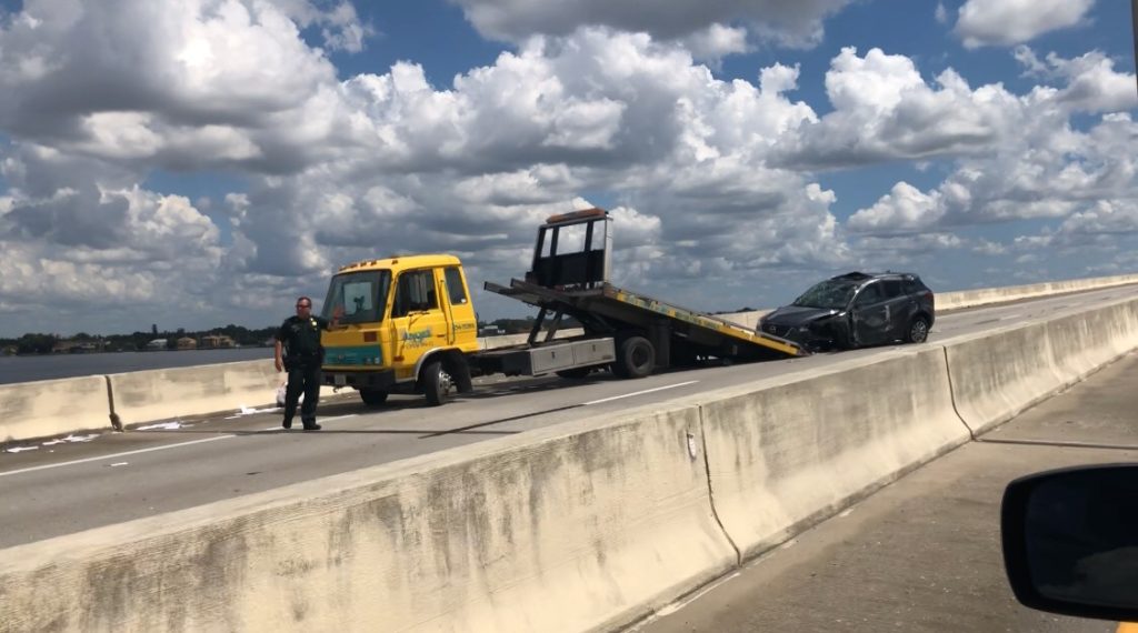 Vehicle crash closes westbound lanes of Midpoint Bridge