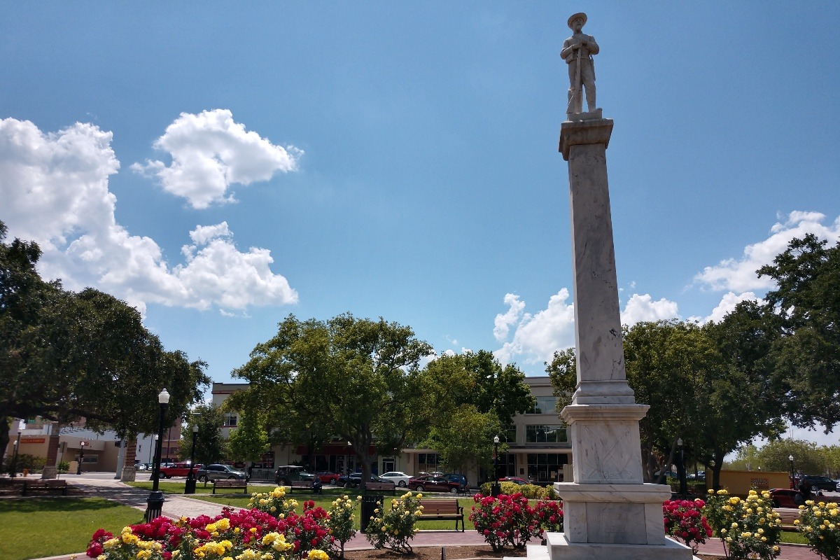 City of Lakeland secures money to move a Confederate soldier statue