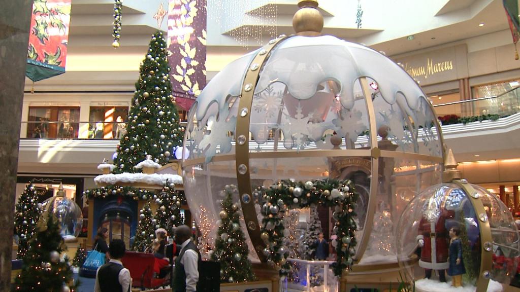 Season of Savings: How to get the best price when shopping for the holidays