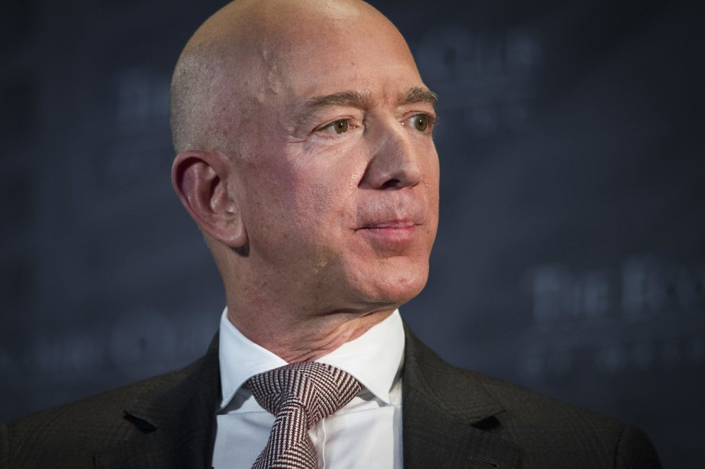 Tabloid Ceo’s Lawyer Denies Enquirer Tried To Extort Bezos - Wink News