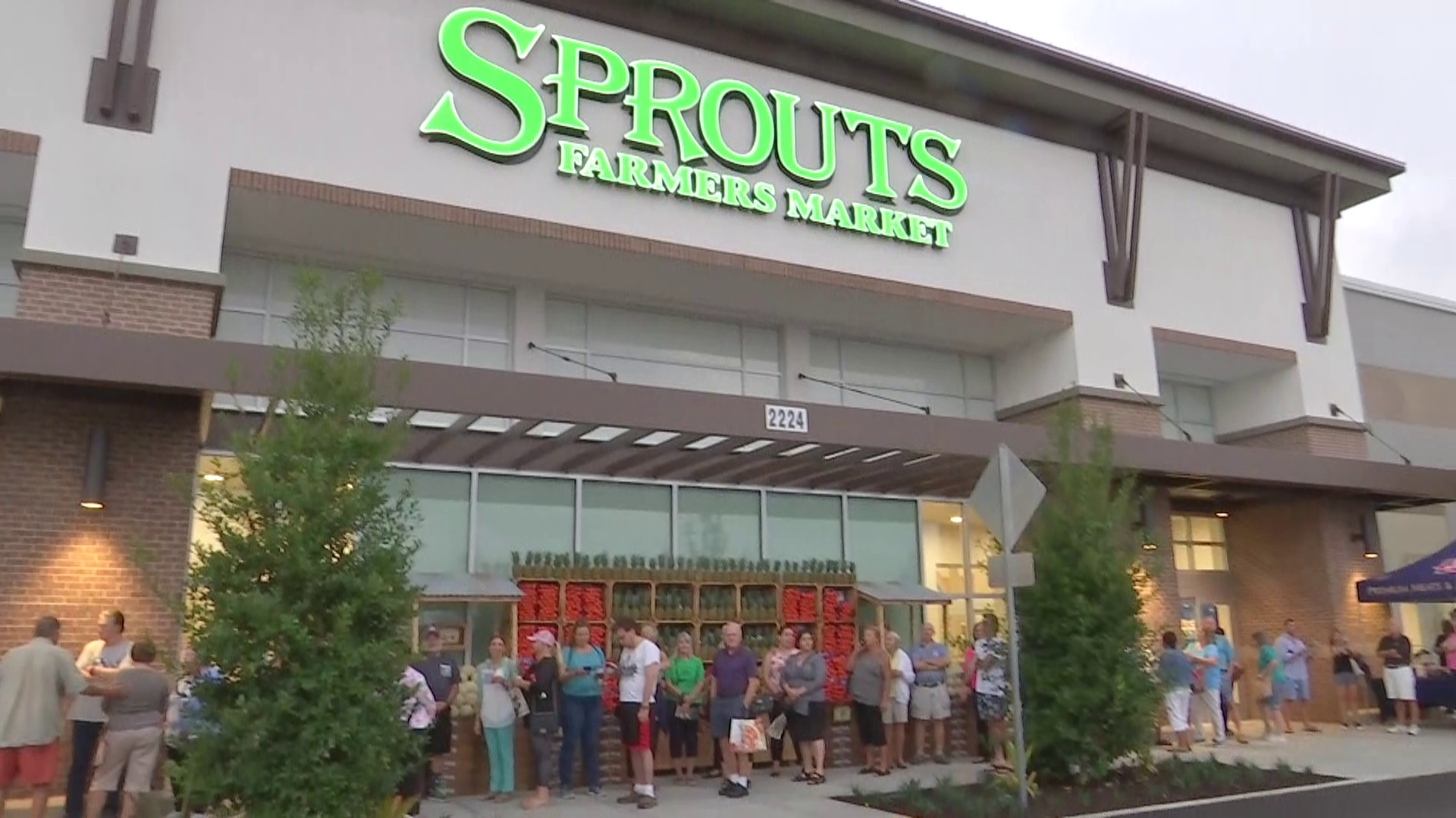 Sprouts Farmers Market opens east of I75 in Collier County