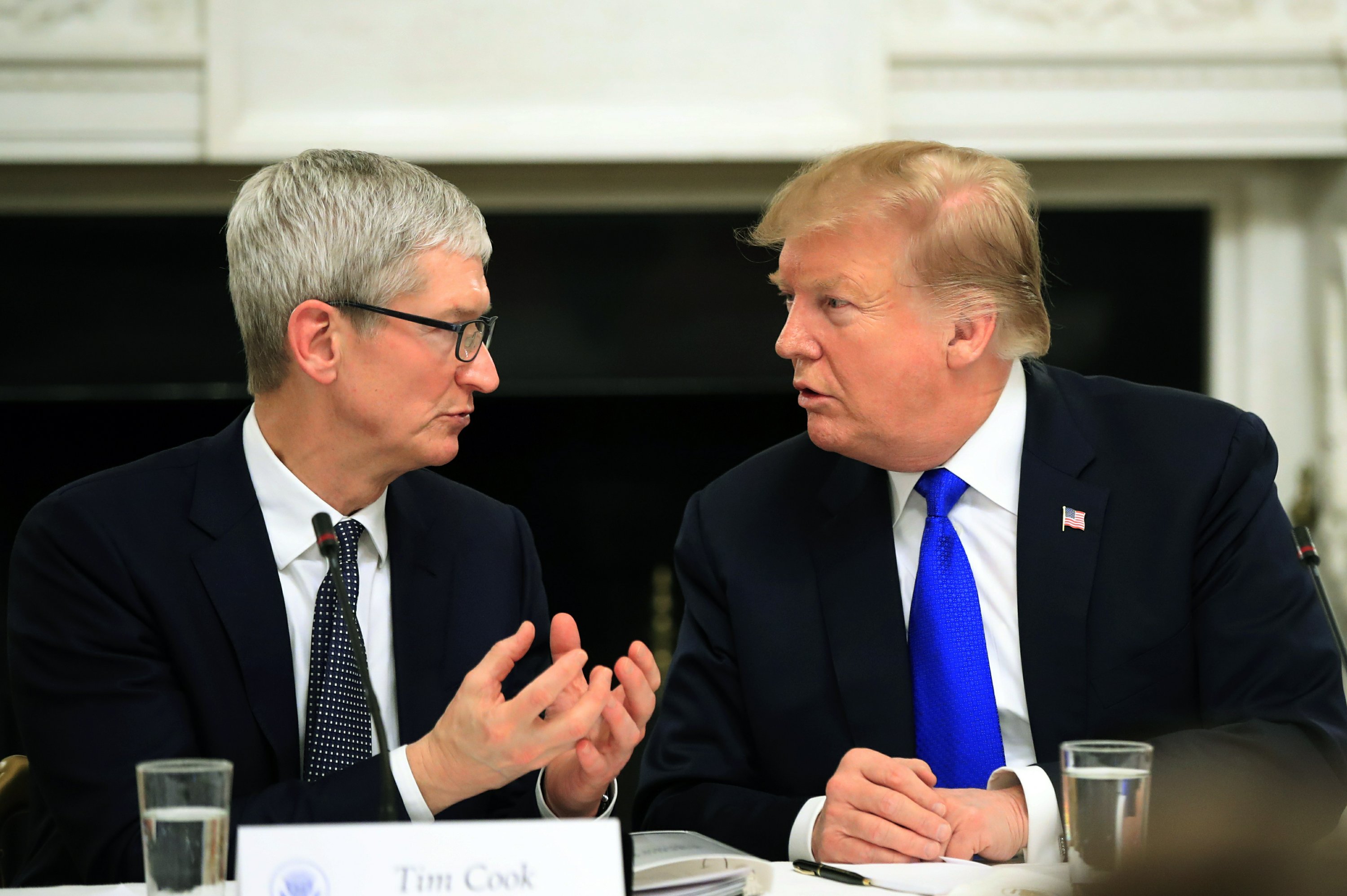 Trump Calls Apple's CEO 'Tim Apple' To Save Time After Denying Having ...