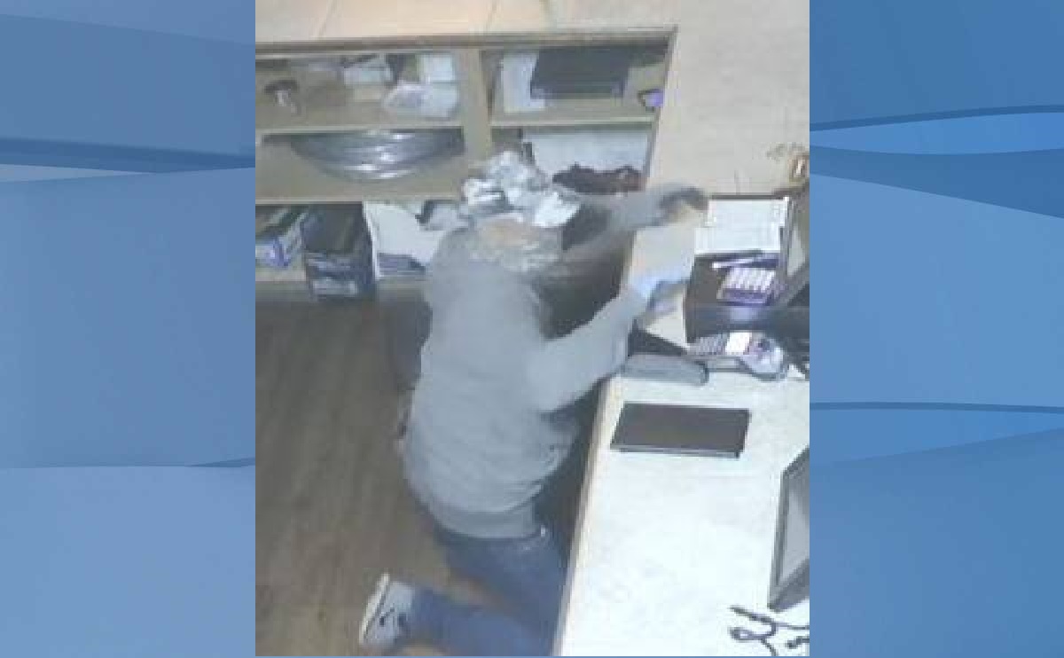 Burglary suspect. (Credit: SWFL Crime Stoppers)