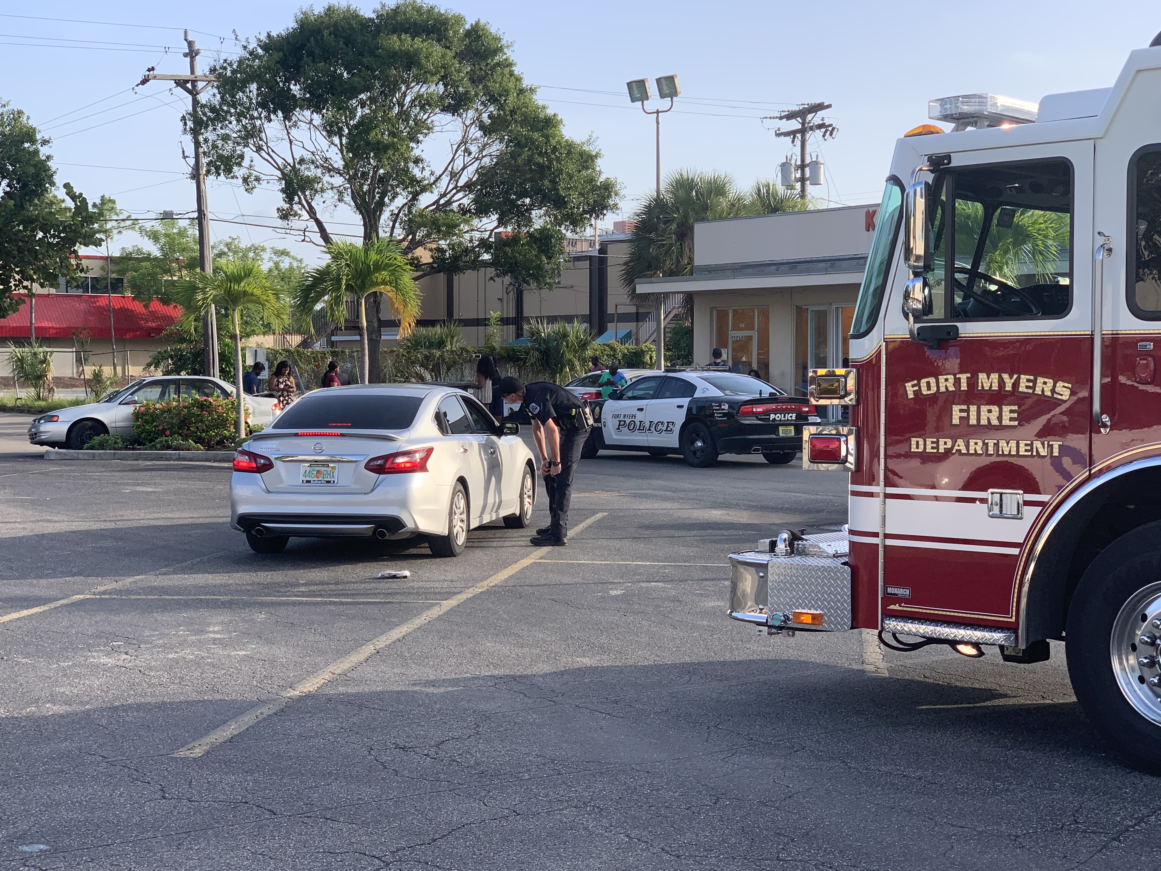 Pedestrian Injured In Crash On U.S. 41 In Fort Myers