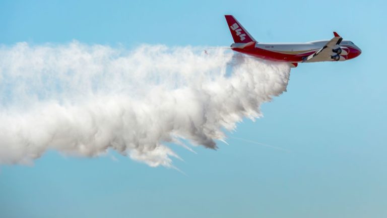 A firefighting Supertanker plane from the US is helping in the Amazon ...