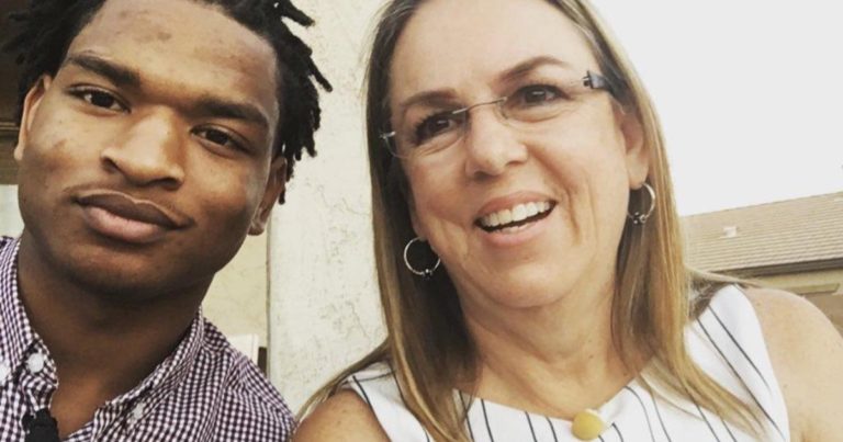 Grandma And Young Man She Accidentally Invited To Thanksgiving Are ...