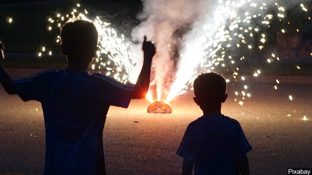 DeSantis signs law allowing Floridians to set off fireworks on certain
