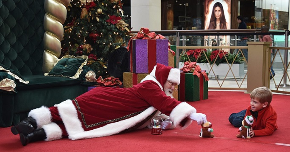 Santa knows how to interact with kids who have autism – and he wants them to know he cares. (Credit: CBS News)
