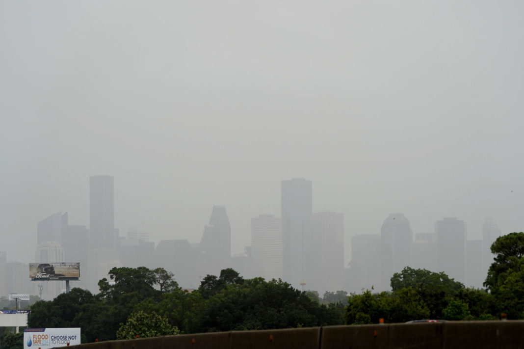 Saharan dust cloud cloaks U.S. Gulf Coast in choking haze