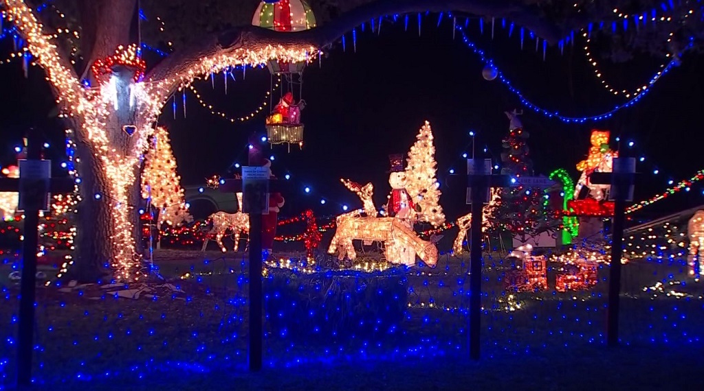 Holiday light displays add extra bright significance in 2020