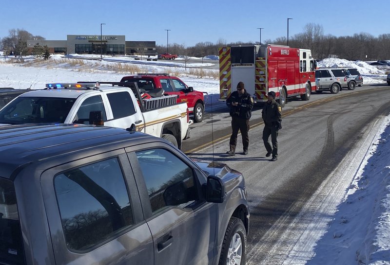 1 dead, 4 injured in shooting at Minnesota health clinic