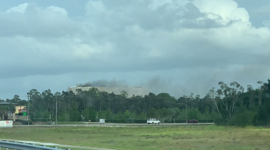 2 inmates, 2 deputies evaluated after fire on Lee County Jail rooftop