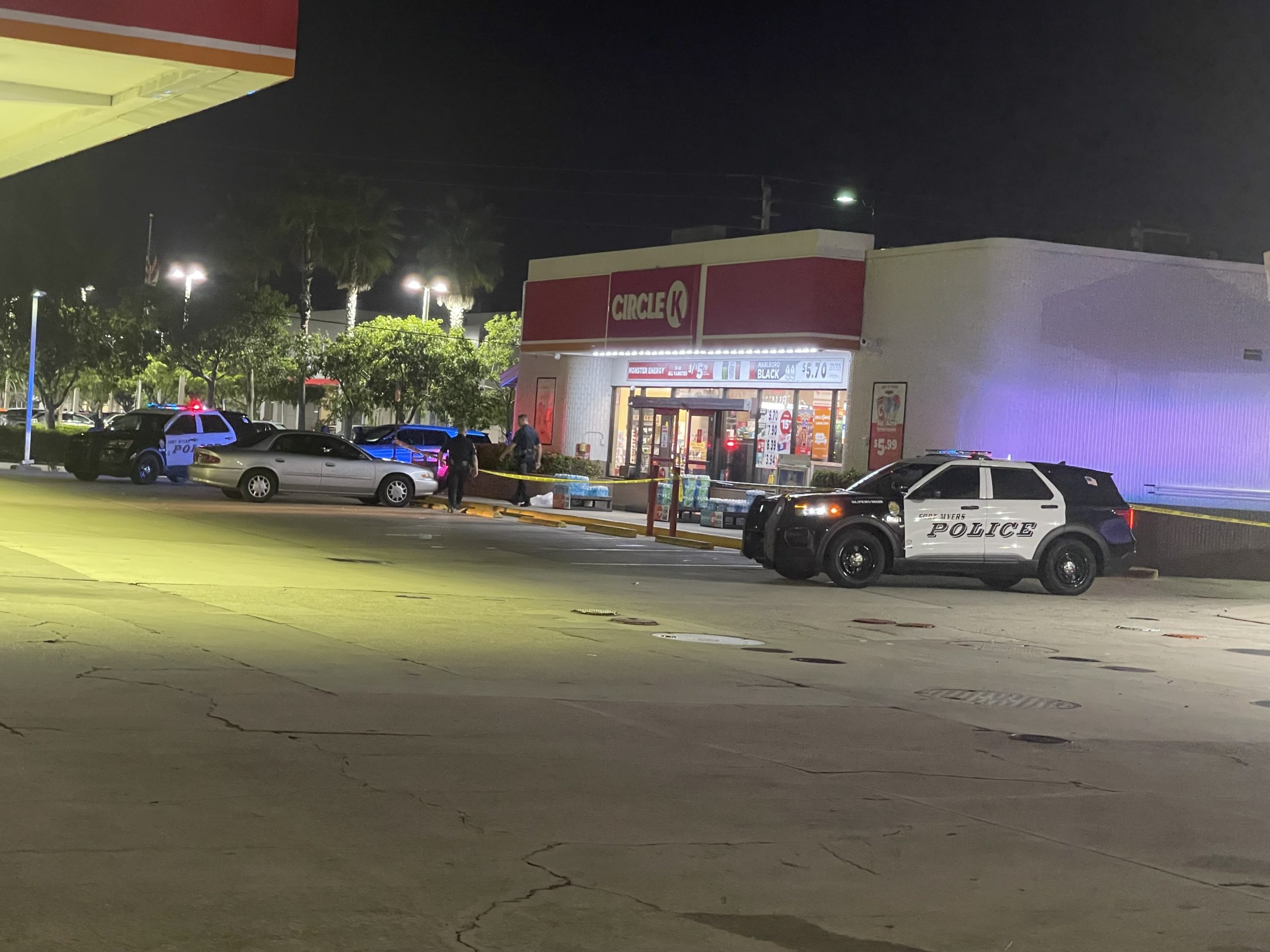 Clerk hurt in Fort Myers gas station robbery, suspect in custody - WINK ...