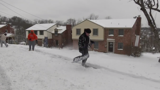 Coach cancels workout, tells players to shovel driveways of neighbors in  need