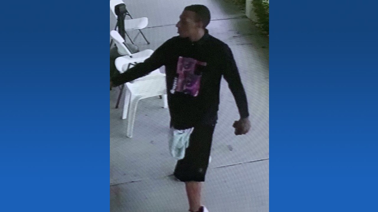 Suspect wanted in North Fort Myers armed robbery