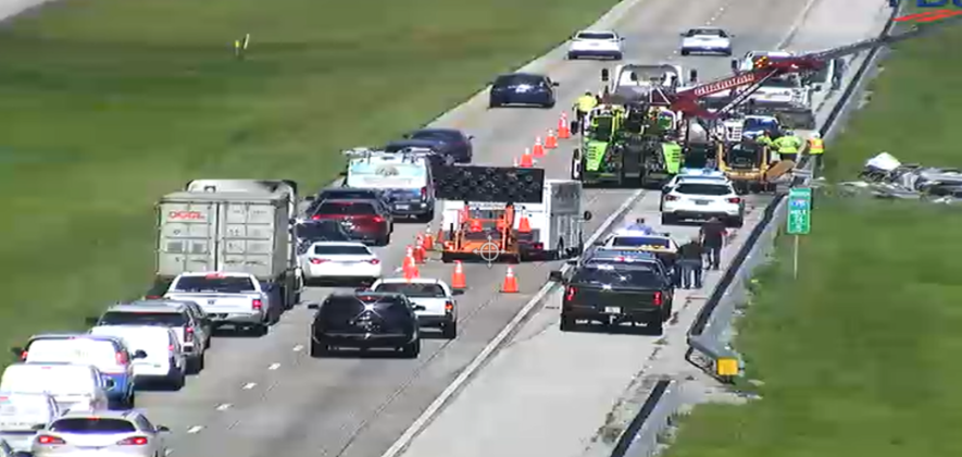 Crash on Alligator Alley overturns tractor-trailer, leaves injuries