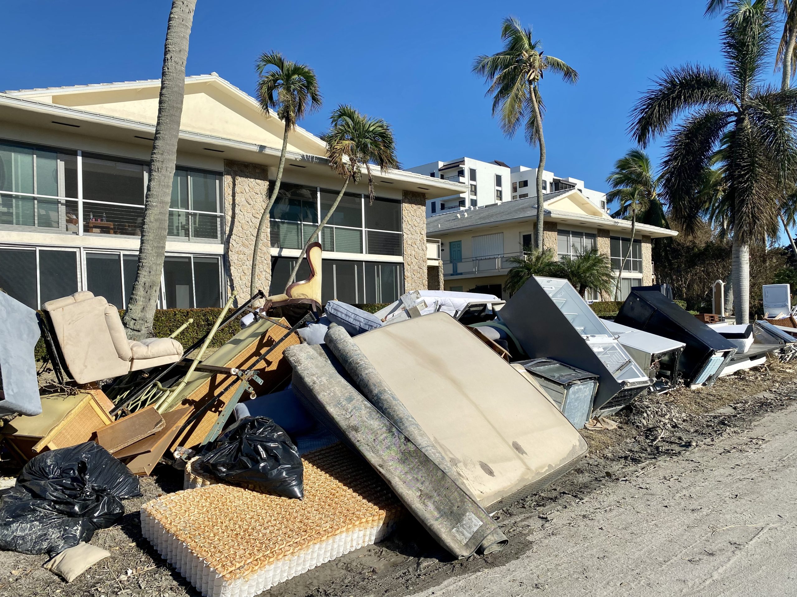 City of Naples extends state of emergency, discusses debris pickup