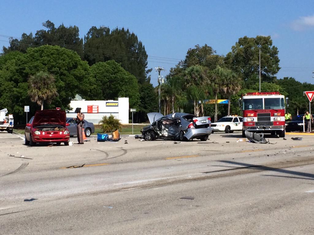 Deadly Crash Closes Us 41 In North Fort Myers 6307