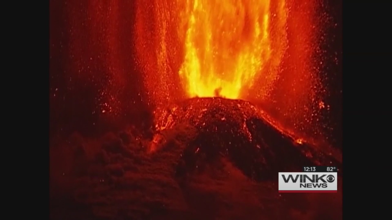 Villarrica Volcano Erupts In Southern Chile Thousands Flee