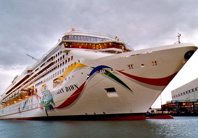 Cruise ship that ran aground near Bermuda returns to Boston